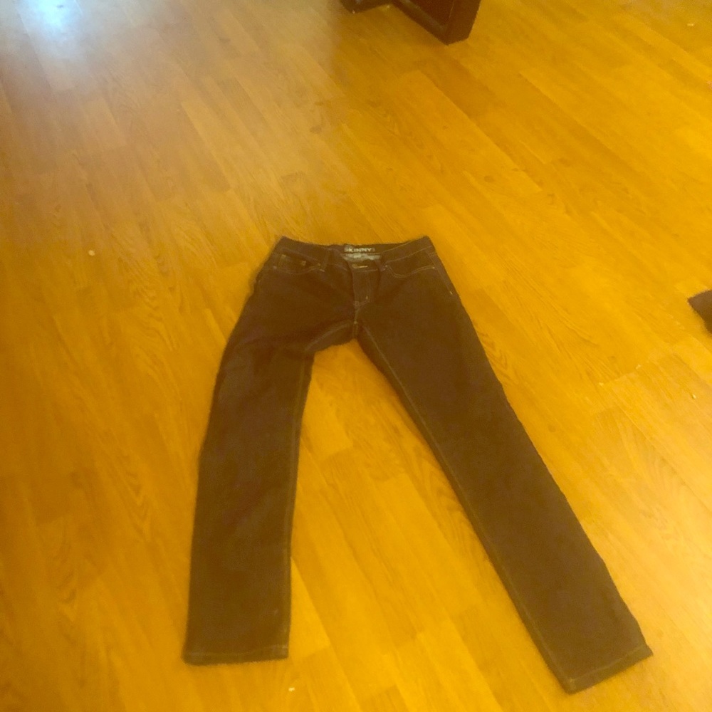 Dark wash low rise skinny jeans NWOT